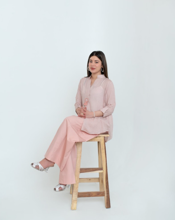 PINK - Image 8